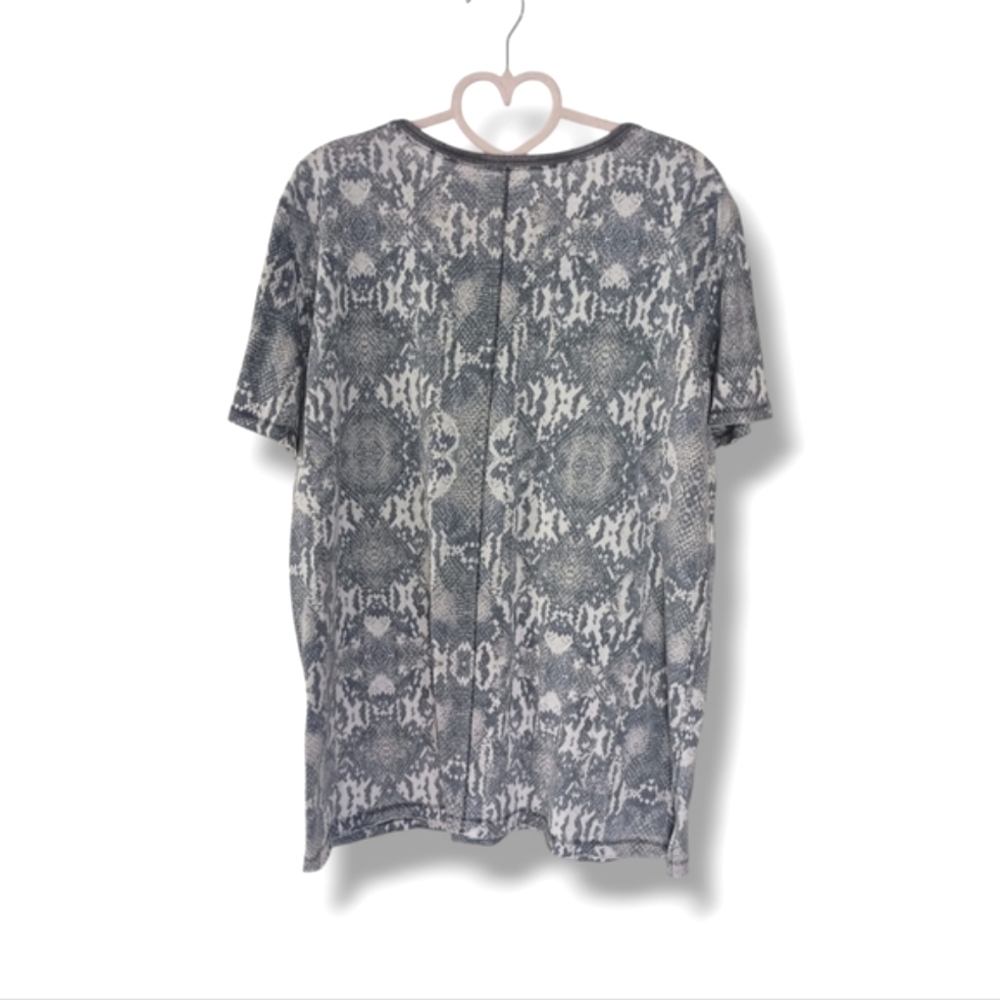 Free People Tourist Tee in Black Combo Snake Size Medium - Picture 3 of 5